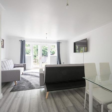 Maidstone Villa 3 Bedroom Free Sports Channels,Parking Sleeps 7 מראה חיצוני תמונה