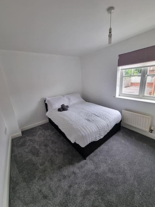 Maidstone Villa 3 Bedroom Free Sports Channels,Parking Sleeps 7 מראה חיצוני תמונה