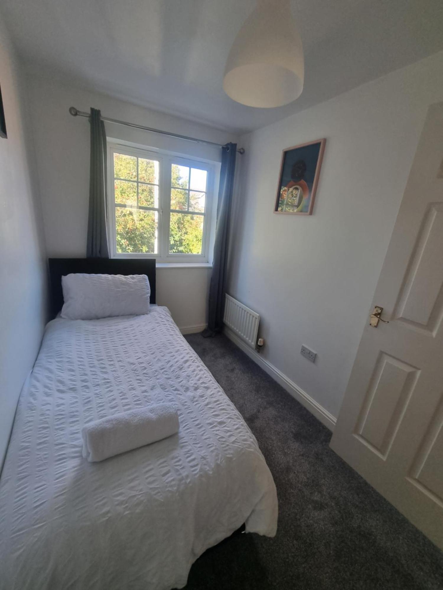 Maidstone Villa 3 Bedroom Free Sports Channels,Parking Sleeps 7 מראה חיצוני תמונה