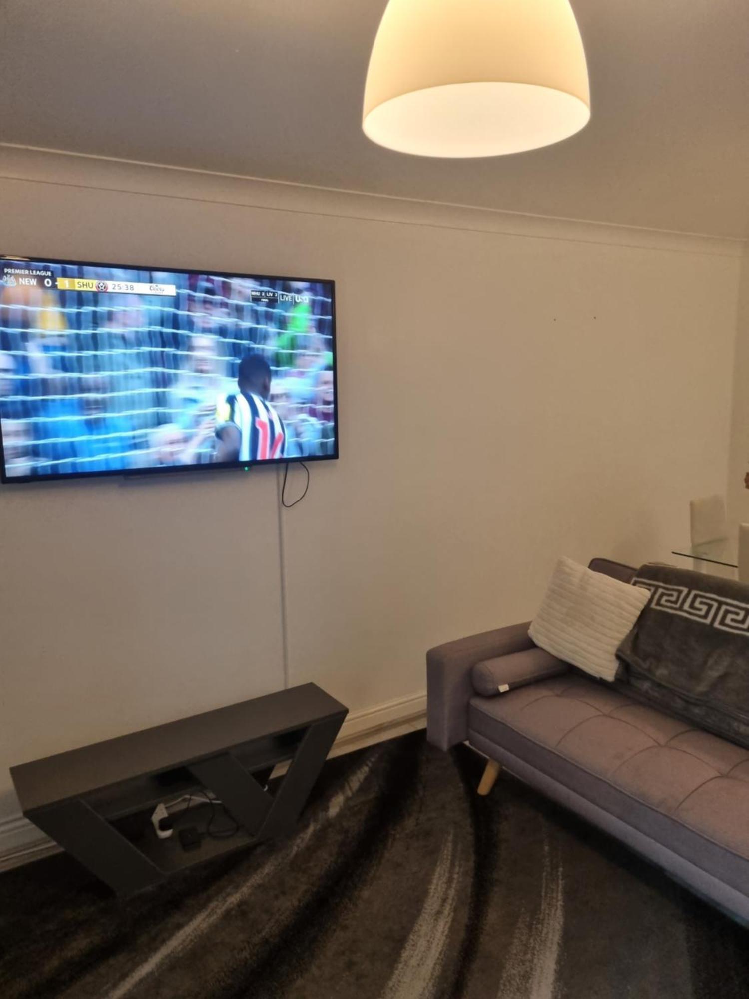 Maidstone Villa 3 Bedroom Free Sports Channels,Parking Sleeps 7 מראה חיצוני תמונה